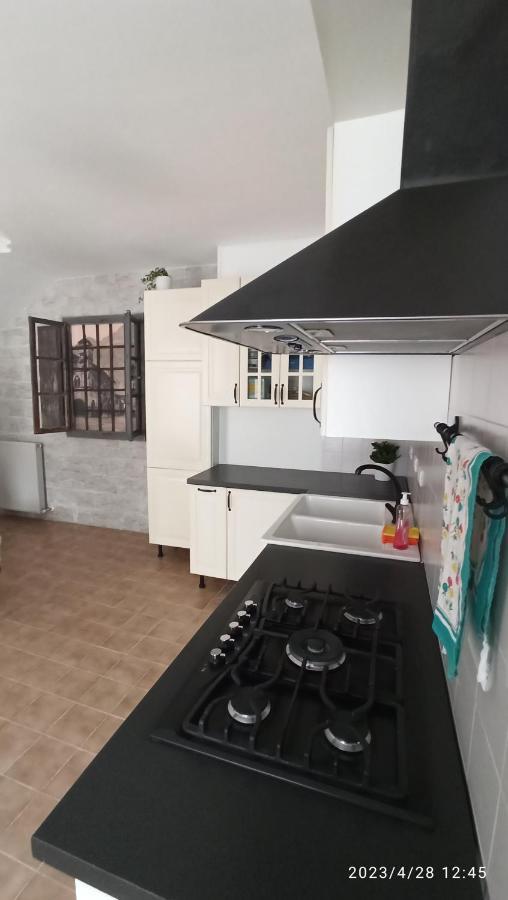 Appartamento Taverna Gattolini Венцоне Екстериор снимка