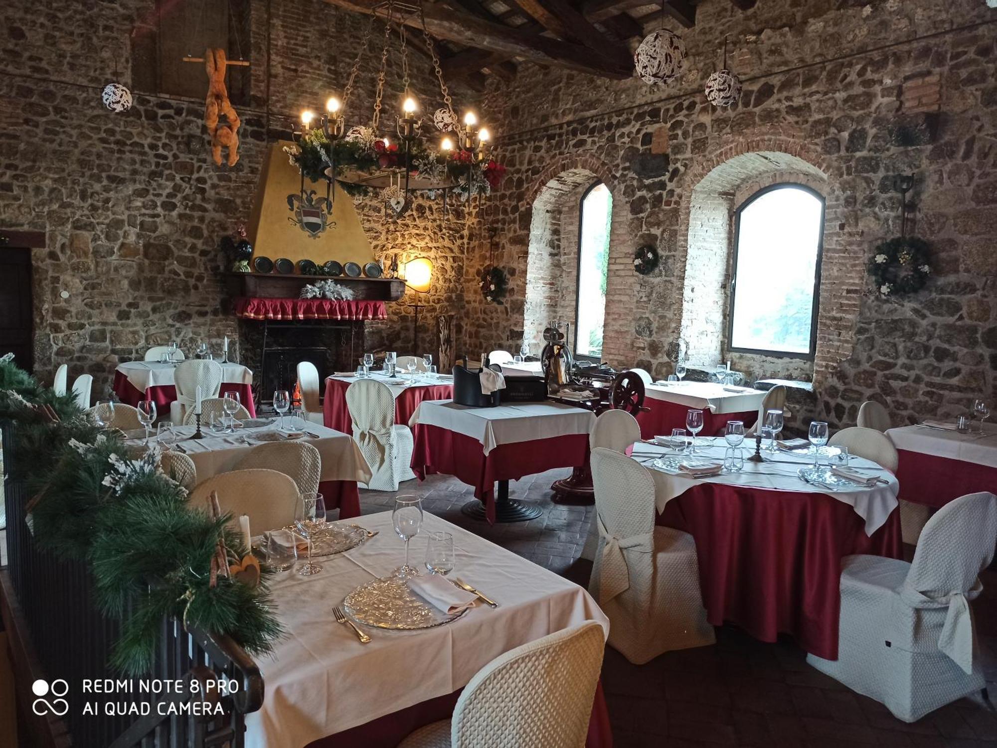 Appartamento Taverna Gattolini Венцоне Екстериор снимка